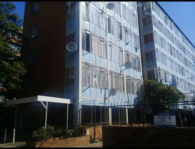 2 BEDROOM FLAT SOLD IN SUNNYSIDE